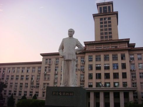 天津地标性建筑:南开大学主楼_新浪旅游_新浪网