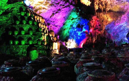宜宾:石海洞天洞藏酒项目
