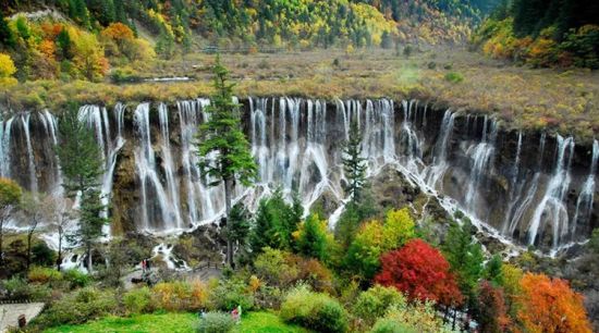 智慧旅游新突破 阿坝文旅实现九寨沟、黄龙景