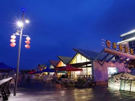 配图 配图