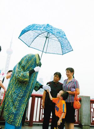 盘点全球近期出现的各种怪人(图)(5)