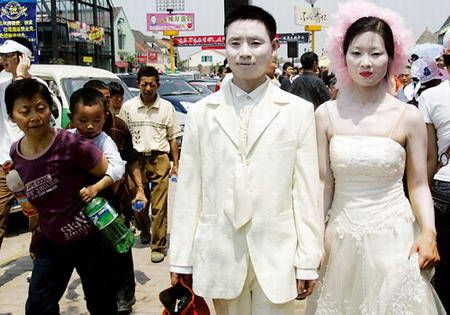 盘点全球近期出现的各种怪人(图)(9)