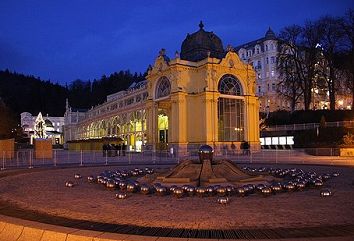 捷克著名的温泉小镇:卡罗维发利(图)