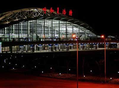 呼和浩特白塔机场:机场夜景