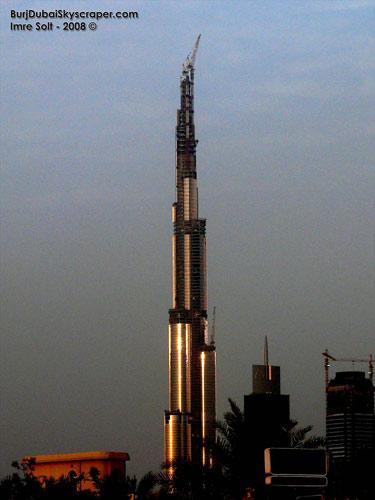 主体建筑已完工的世界最高楼：迪拜塔