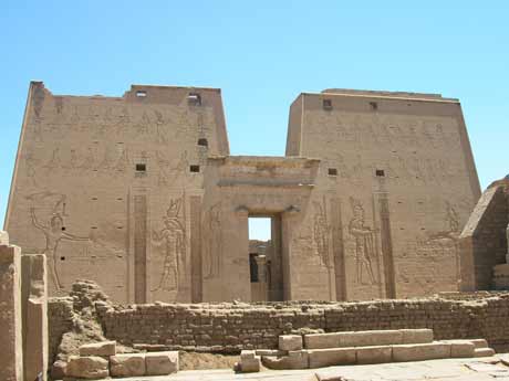 ¶˹ Temple of Horus