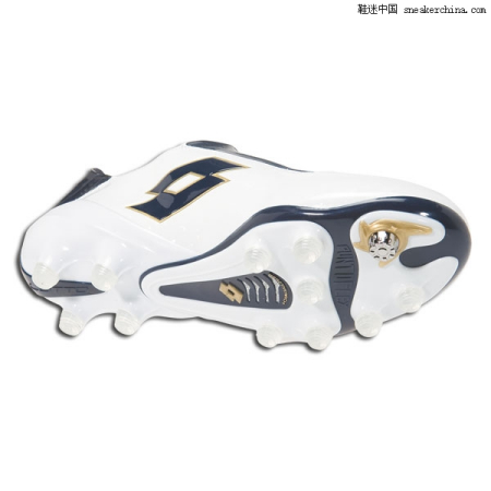 鞋带轻量足球鞋Lotto ZheroGravityUltra_NIKE新