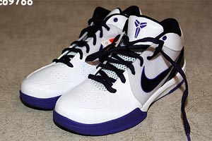 ӷƣǷ ZOOM KOBE IV