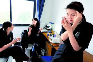 北京奥运女骑警风采温婉美丽女孩酷装魅力(组图)