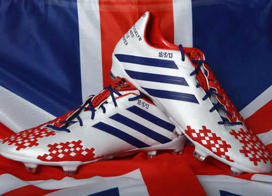 请问贝克汉姆退役款球鞋大概多少钱??