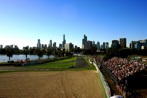 ͼ��-F1����վ��������ֱ��ī��������ʢ����ǰ