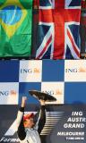 图文-F1澳洲站布朗包揽冠亚军巴顿回应头顶上的观众