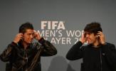 图文-FIFA世界足球先生颁奖典礼两大偶像相互逗乐