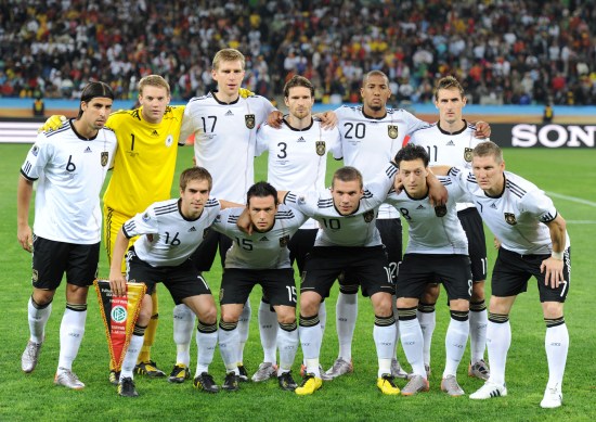 图文-[半决赛]德国VS西班牙 德国队球员赛前合