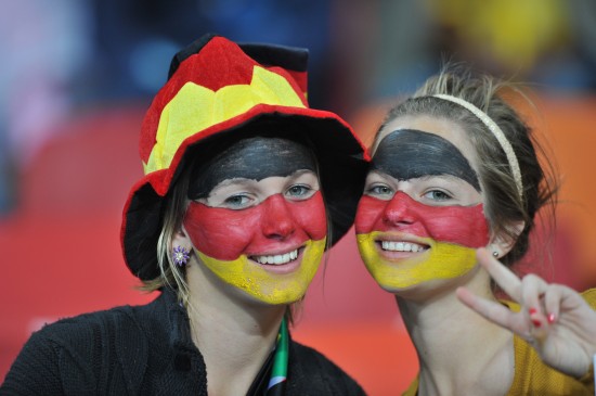 图文-[季军战]乌拉圭VS德国德国队美女球迷