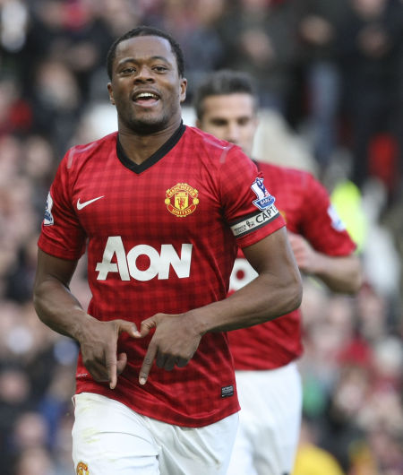 图文-[英超]曼联2-1阿森纳 埃弗拉庆祝手势_国际足球-英格兰_新浪竞技风暴_新浪网