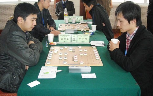 图文-西部象棋精英赛第4轮现场 谢卓淼挑战李少庚