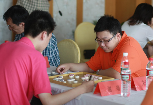 图文长三角象棋赛决胜轮现场朱晓虎遭遇谢靖