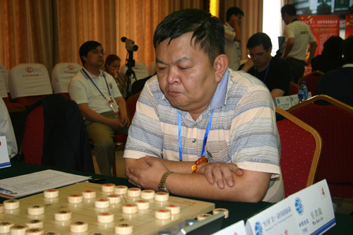 图文-象棋世锦赛次轮现场聚焦 台湾棋王吴贵临