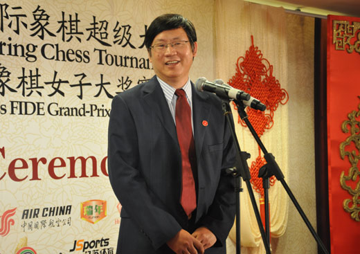 棋牌 图集 正文   新浪体育讯 北京时间10月9日,2009南京国际象棋超级