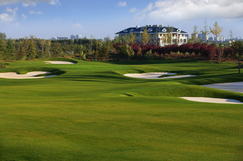 北京叠泉高尔夫俱乐部将19日的营业收入捐献