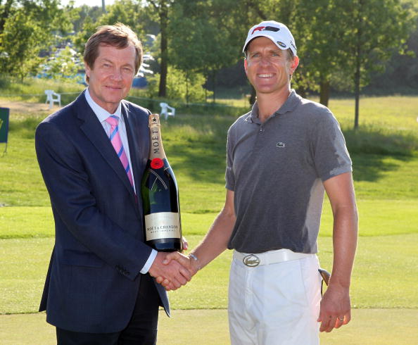 ͼ��-ŷ�޹����������ֻ������һƿ