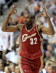 95状元一年底薪加盟老鹰 史密斯舍弃皇帝助阵