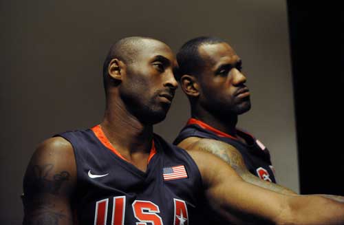 图文-美国男篮发布奥运球衣 科比孤独的身影