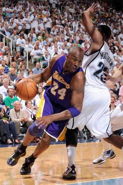 图文-[季后赛]湖人vs爵士 科比犀利过人_篮球-nba