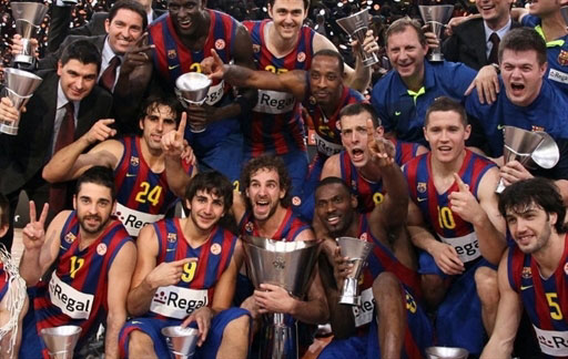 图文-欧洲篮球联赛巴塞罗那捧杯 享受最幸福时