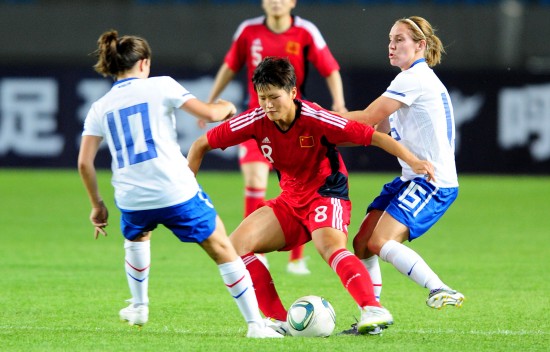 图文-[女足热身赛]中国1-1荷兰 马君以一敌二