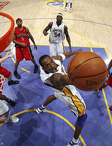 老<em>照片</em>-科比81分<em>神迹</em>8周年!那一天飞侠震惊世