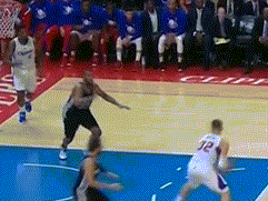 动图-传球还是扣篮 想太多贻误战机_篮球-nba_新浪