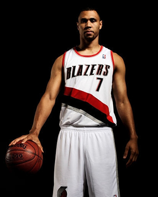 不屈斗魂!黄曼巴罗伊生日快乐