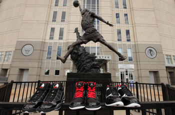 JordanƷ���Ƴ�Momentϵ�м����ǵ���ʽ����������