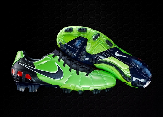 图文-托雷斯代言新Total90 ShotShield技术_NIK