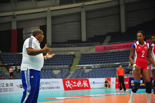 ������Ů����˧͸¶ȡʤ�ؾ��ŰͶӳ����ھ�ɥ