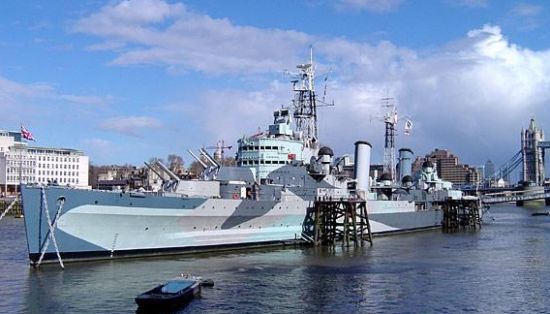 伦敦塔桥-连接城市南北两区 可远观二战遗留军舰_综合体育_新浪竞技风暴_新浪网