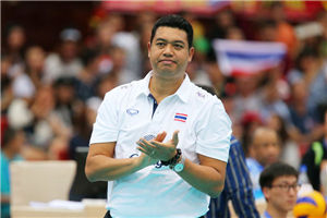 ��Ѷ-Ů���ǽ���С����̩��ȫ����3-0�л�̨��