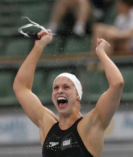 图文-莱顿破100米自由泳世界纪录 女子自由泳