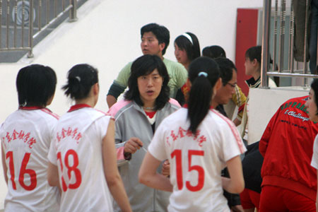 图文-大学生排球联赛超级赛落幕 女排名将吴咏梅