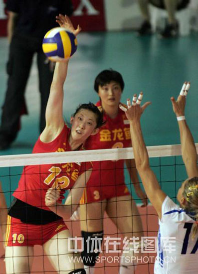 图文-瑞士女排精英赛中国3-1意大利薛明高压进