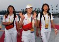 图文-中国女排队员入住奥运村 天津籍选手结伴而行