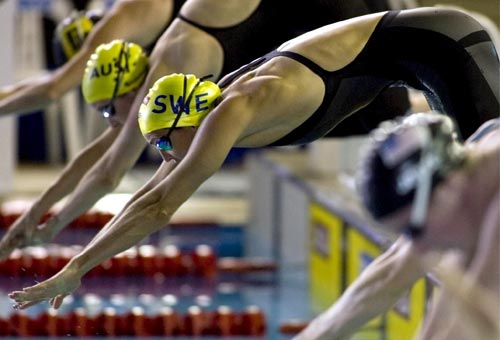 图文-短池游泳世界杯新加坡站赛况 出发线上的