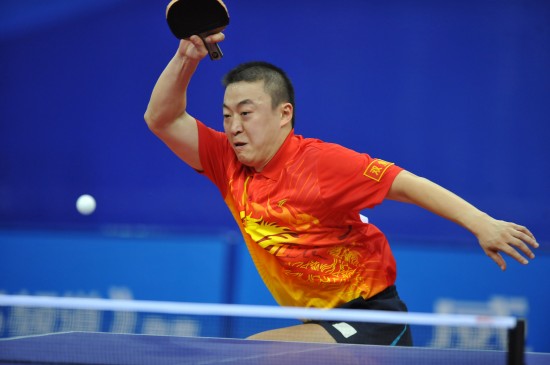 图文-全运会乒乓球男团解放军夺冠 马琳远台强