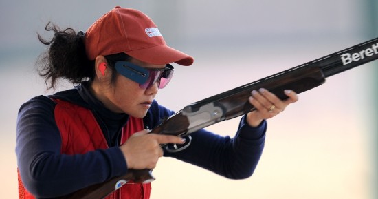 当日,在第十一届全运会射击女子飞碟双向决赛中,张山以95中的总成绩