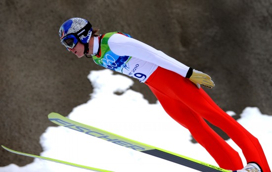 图文-跳台滑雪男子个人资格赛 托马斯空中滑行