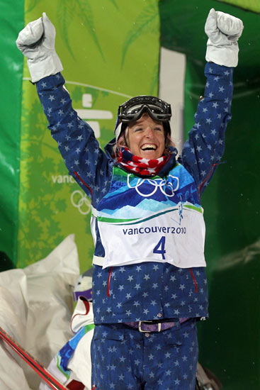 图文-自由式滑雪女子雪上技巧 巴尔克庆祝摘铜