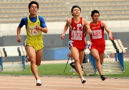 图文-全国青年田径锦标赛赛况 林博琦夺男子2