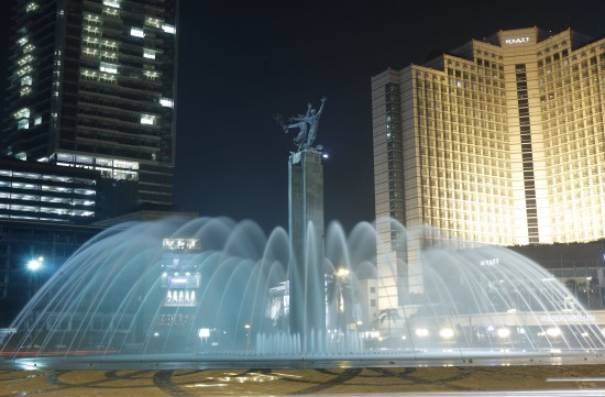 图文-历届亚运会举办城市介绍 印尼雅加达喷泉